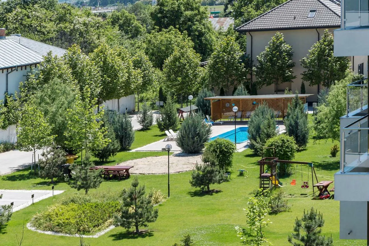 Bucharest Airport & Therme Apartments -- Five Minutes Driving Distance -- Self-Check-In -- Free Parking -- 20 Minutes Walking Distance To Airport -- Free Coffee & Tea -- Night Check-In Till 5 Am -- Next To Train To Bucharest --Balcony Otopeni 0*,  Roumanie