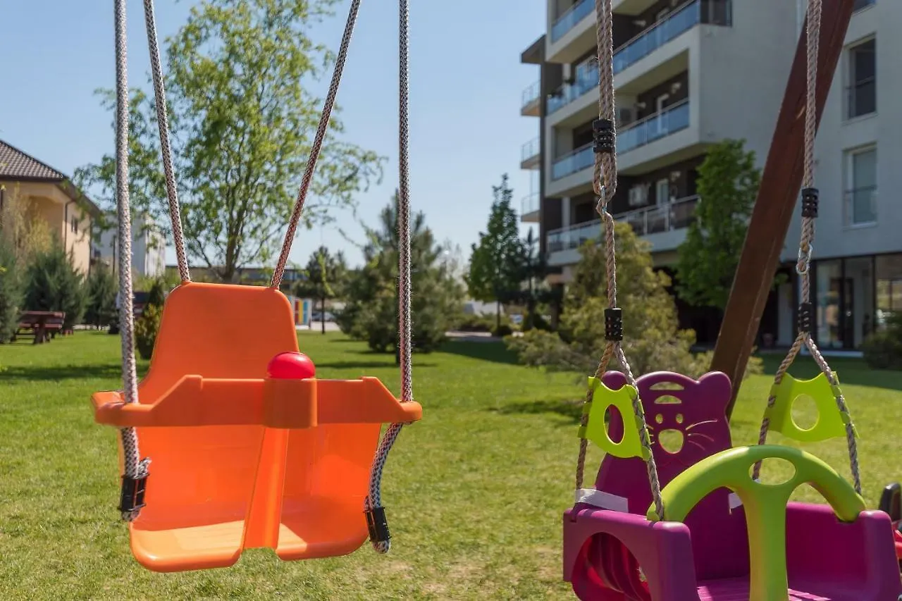 Bucharest Airport & Therme Apartments -- Five Minutes Driving Distance -- Self-Check-In -- Free Parking -- 20 Minutes Walking Distance To Airport -- Free Coffee & Tea -- Night Check-In Till 5 Am -- Next To Train To Bucharest --Balcony Otopeni Roumanie