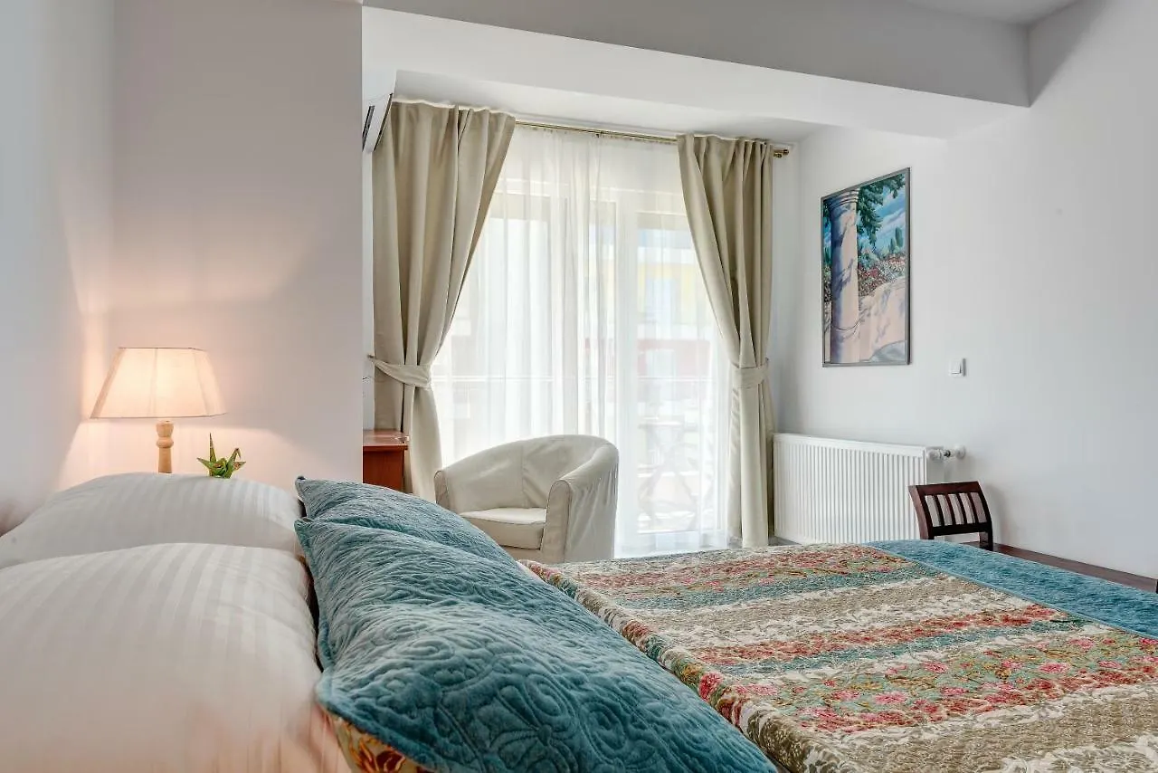 Bucharest Airport & Therme Apartments -- Five Minutes Driving Distance -- Self-Check-In -- Free Parking -- 20 Minutes Walking Distance To Airport -- Free Coffee & Tea -- Night Check-In Till 5 Am -- Next To Train To Bucharest --Balcony Otopeni